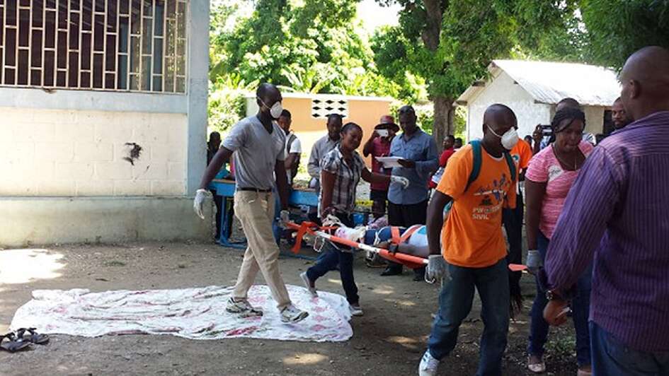 Menschen auf Haiti üben den Ernstfall: Evakuierung beim Hurrikan.