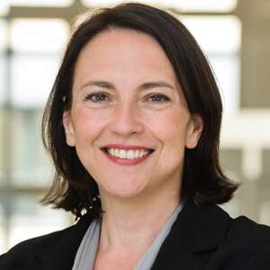 Dr. Cornelia Schu